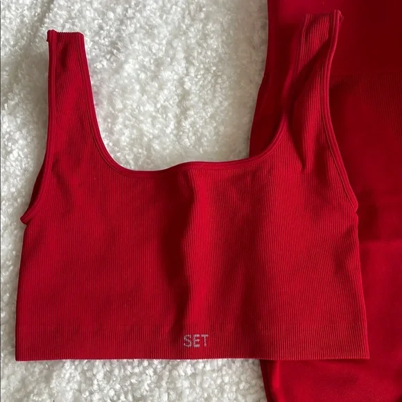 SET Active Scarlet Sports Ensemble - Picture 2 of 5